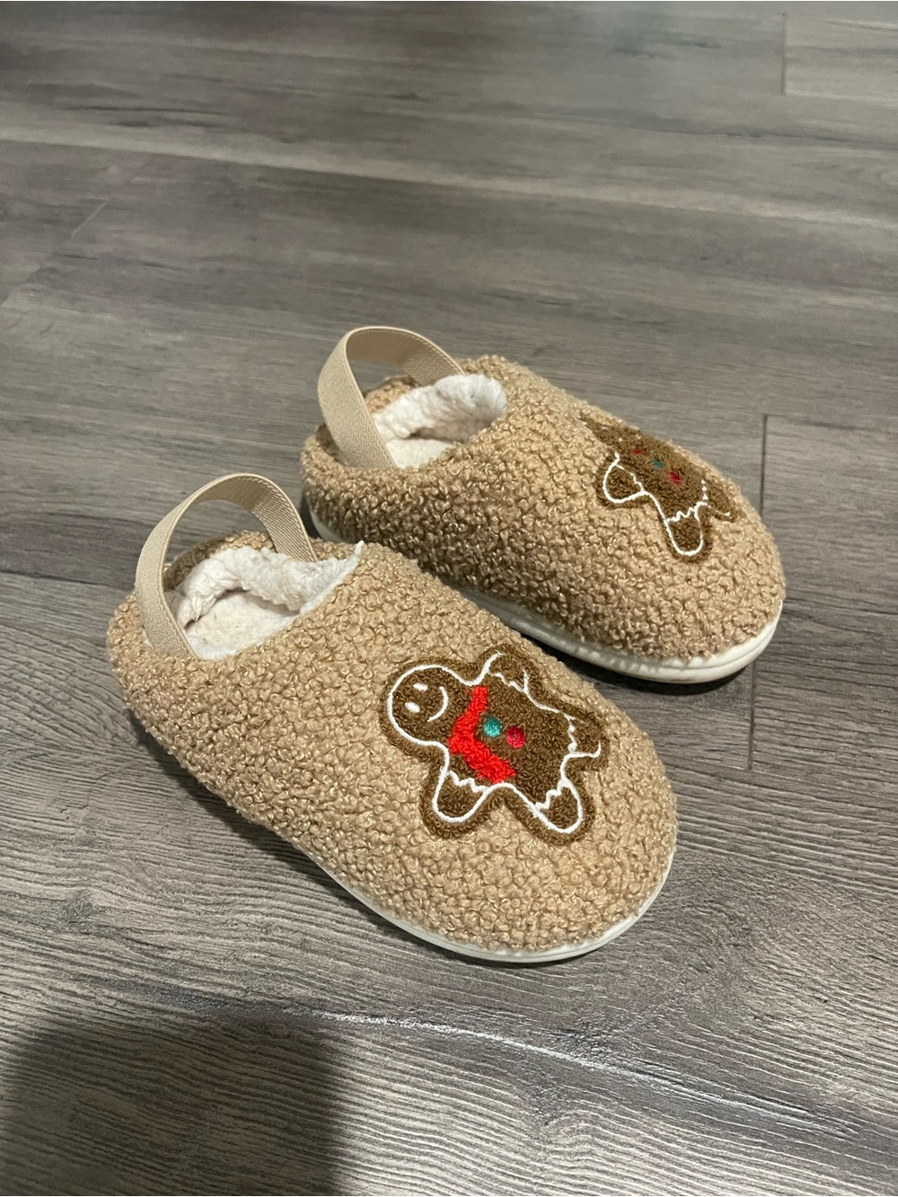 Cat & Jack Tan Gingerbread Sherpa Kids Slip-On Slippers